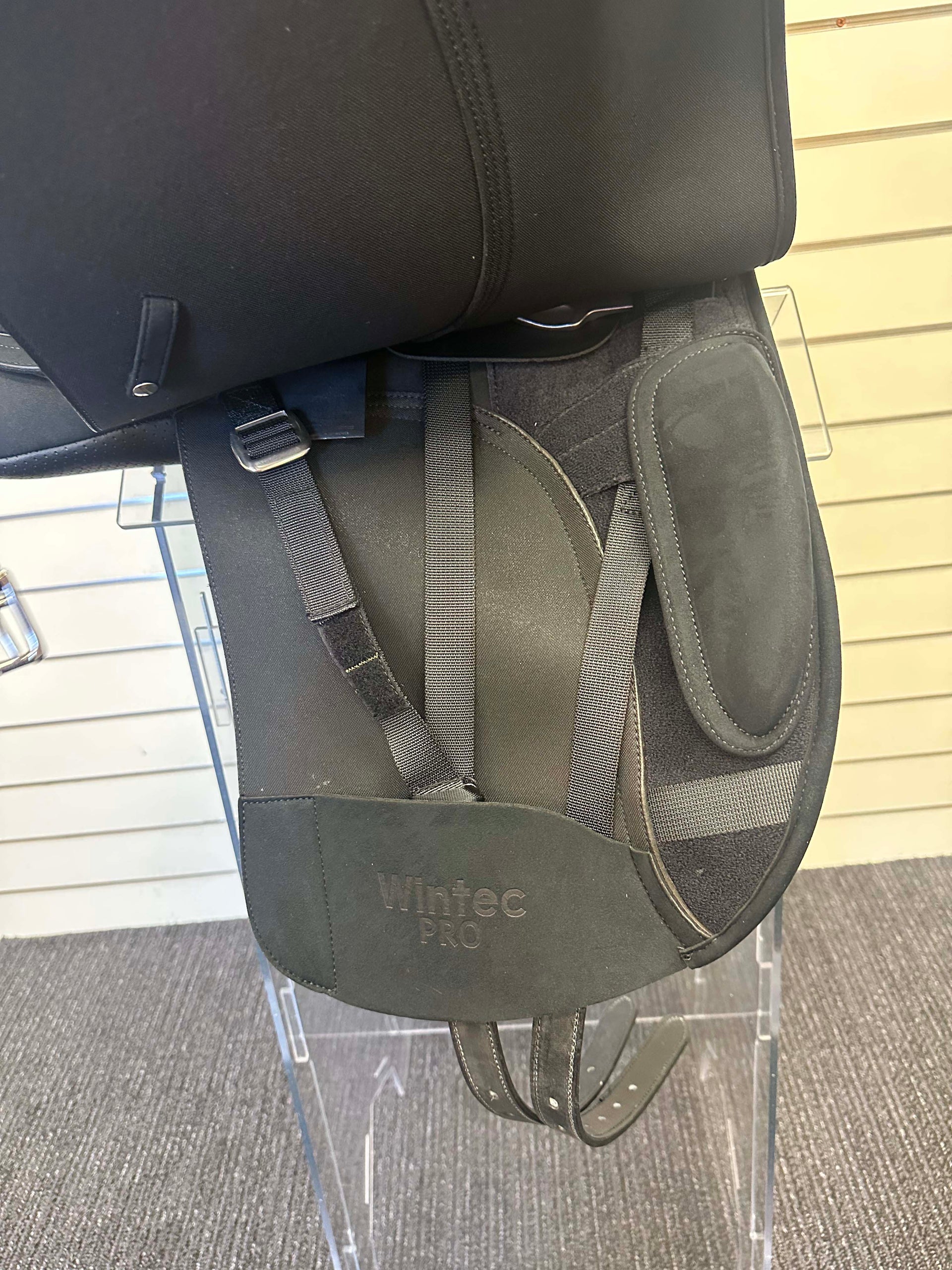 Wintec Pro Dressage HART Blk 44cm/17.5" PROTOTYPE - The Trading Stables