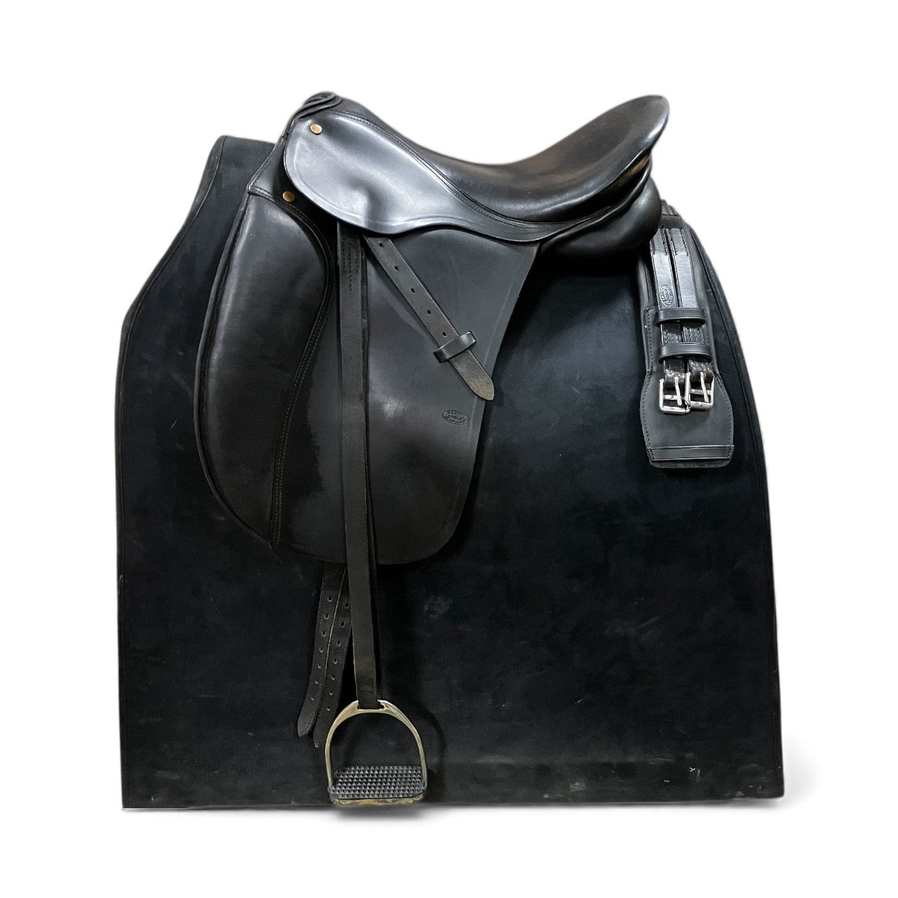 Second Hand Bruce Smith Dressage 17 "