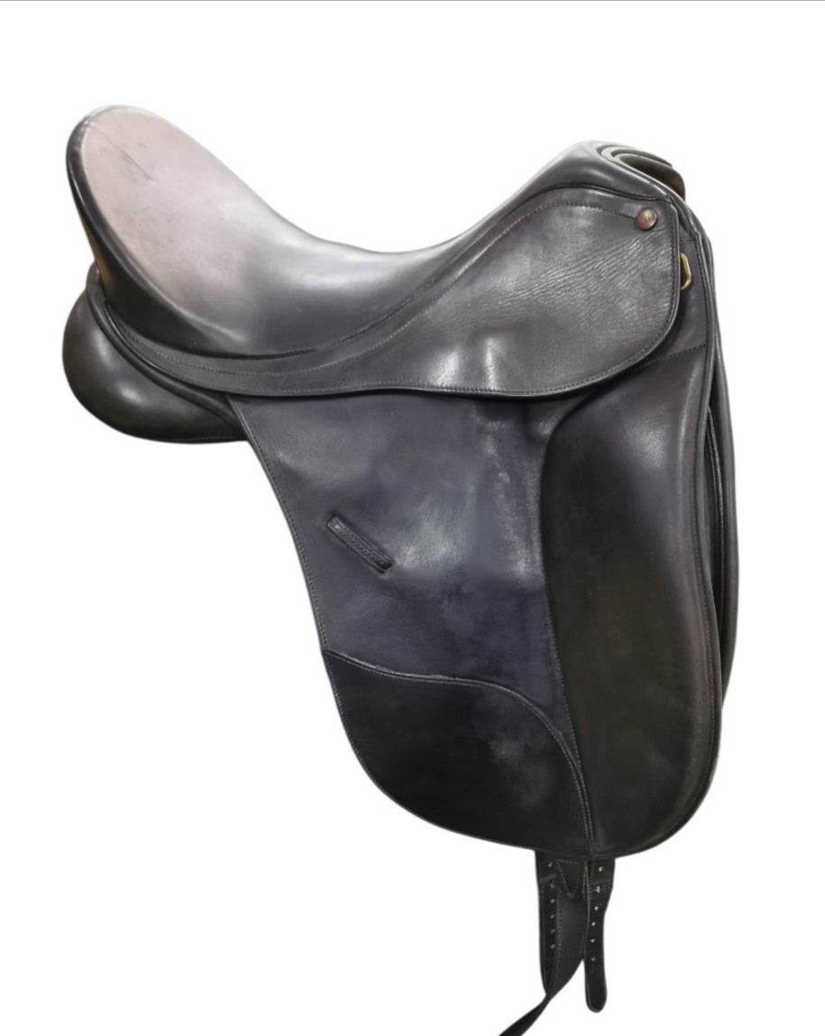 Bates Isabell Dressage 16.5" Second Hand