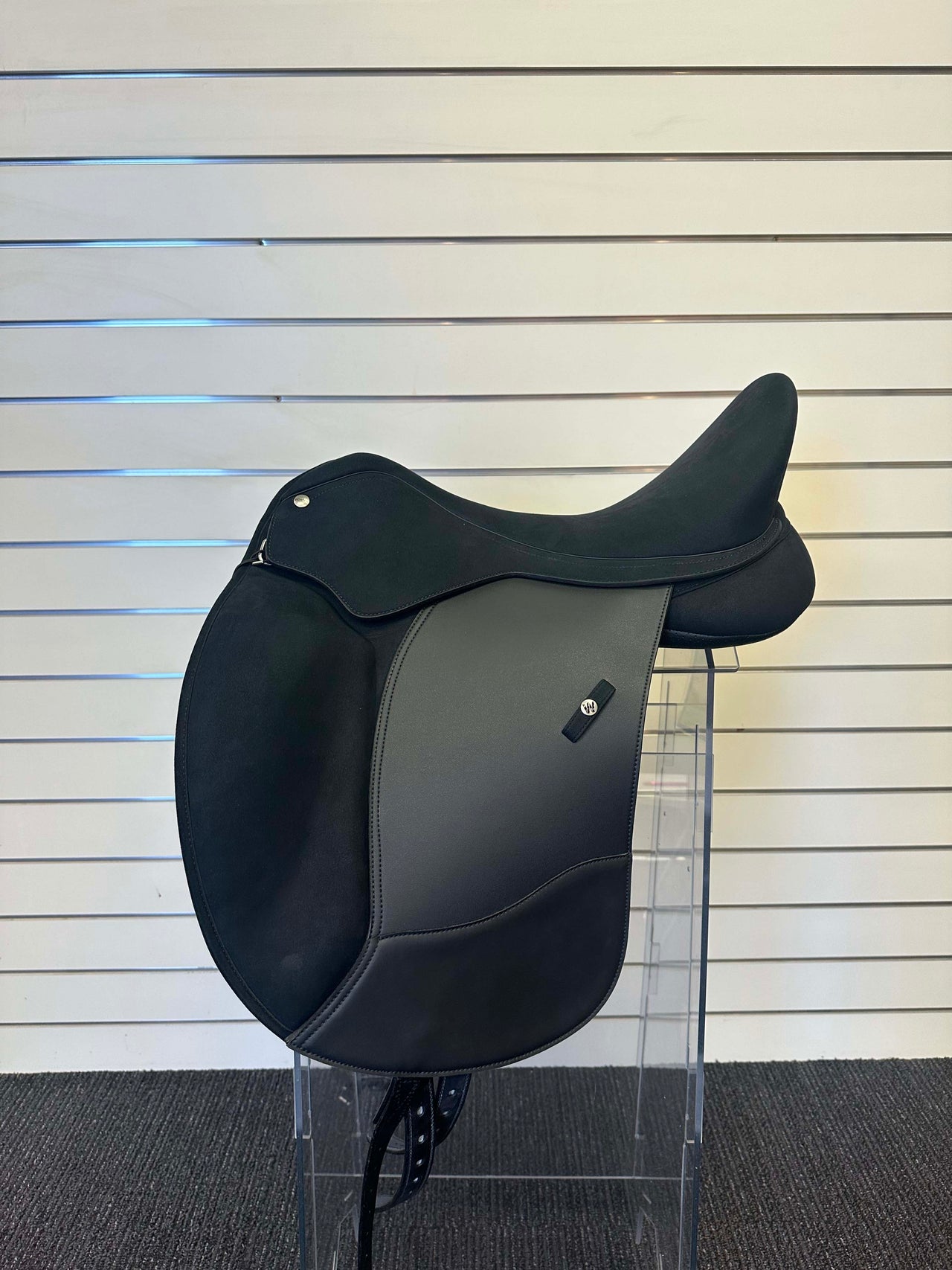 Wintec Pro Dressage HART Blk 44cm/17.5" PROTOTYPE - The Trading Stables