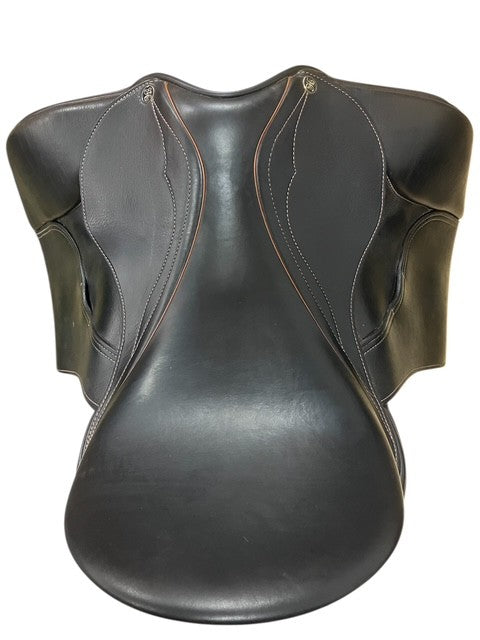 Peter Horobin SF Geneva Dressage 17.5 in second hand
